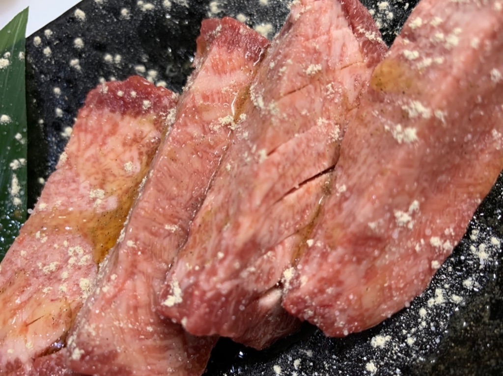 駅前焼肉桜 こだわりの厚切りタン